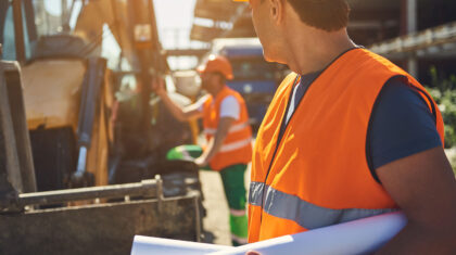 Koparka w Morągu: Wybór, wynajem i zastosowanie w budownictwie